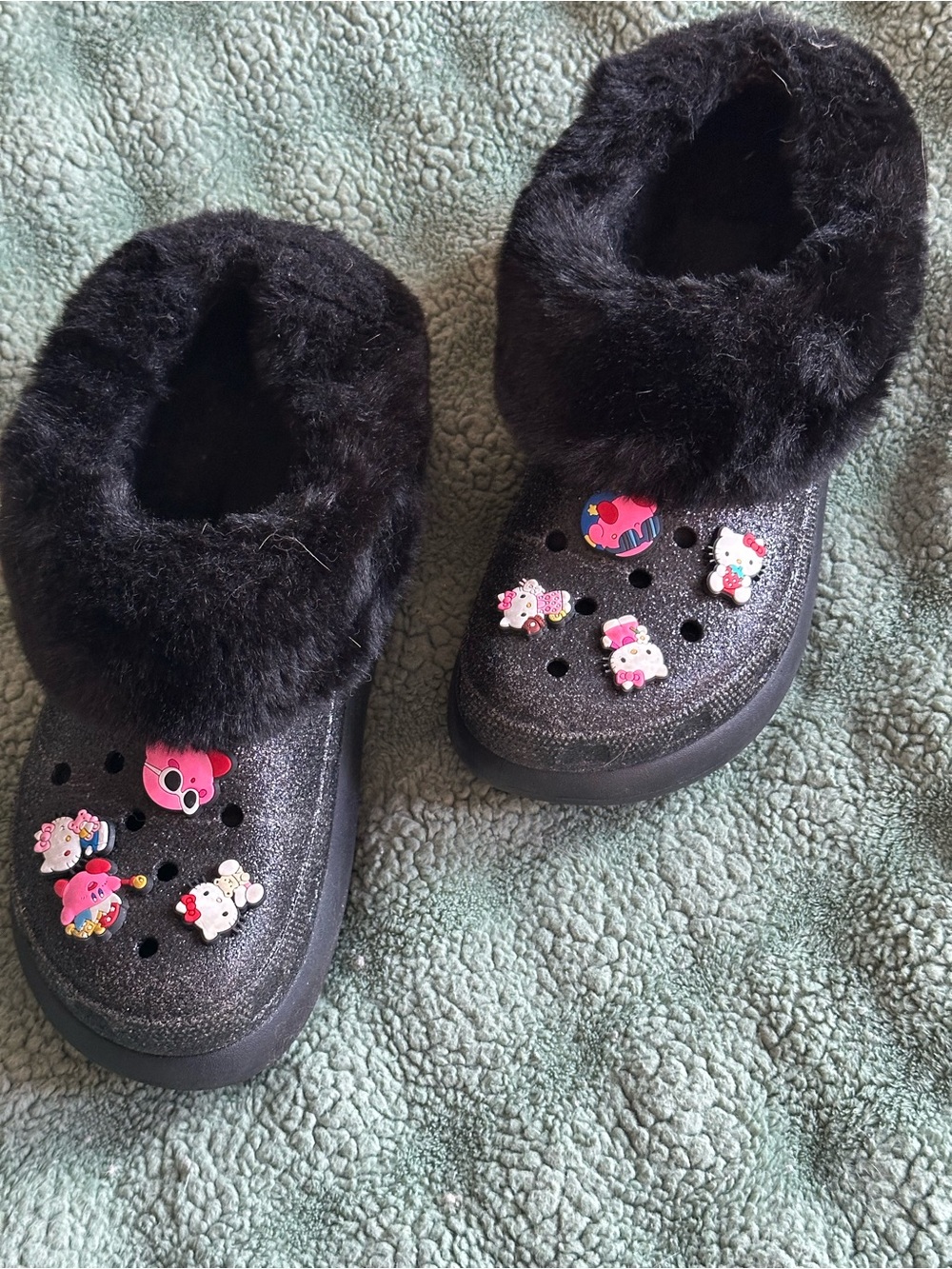 CROCS furever Black Fuzzy Lined Sparkle with Charms